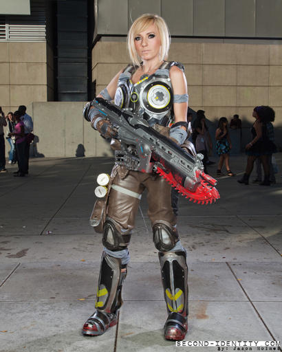 Gears of War 3 - Косплей Ани Страуд (Meagan Vanburkleo and Jessica Nigri) UPD